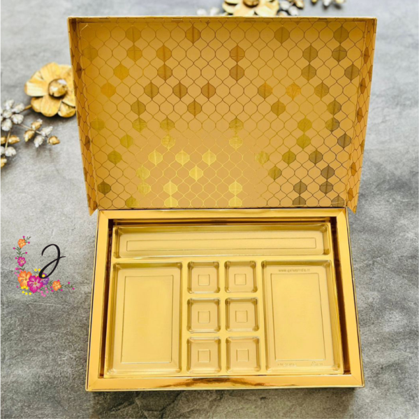 Bookstyle rigid box with festive foiling print. - Image 2