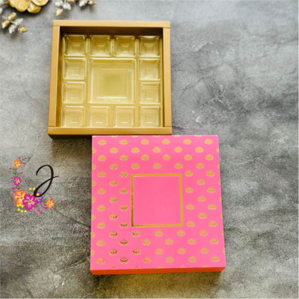 Slider box with festive foiling print. - Image 2